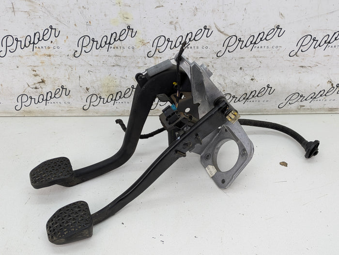 BMW E46 325ci M54 5-Speed Manual Swap Kit Zf Transmission/Clutch/Pedals/Harness/Shifter Linkage/Master Cylinder 1434404/7523224/2229128/1163870/6758822/6762481/1434109