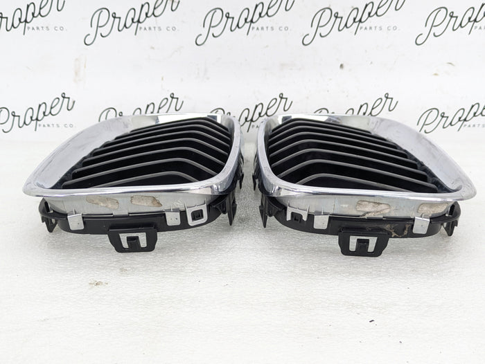 BMW F22 F23 2 Series Pre-LCI Chrome Kidney Grille Set 7295521/7295522 *DAMAGED*