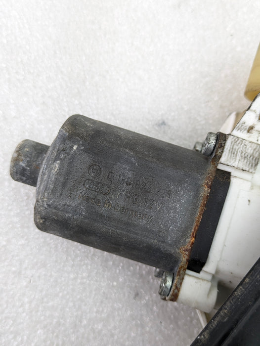 BMW E90 E91 M3 335xi 328xi Sedan Wagon Front Right Passenger Window Motor Regulator 51337140588