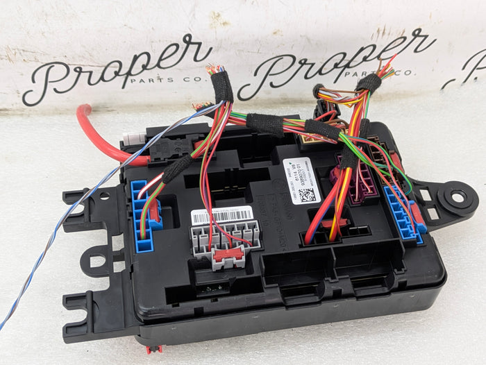 BMW F32 F30 F31 F33 F34 F36 430xi 440xi 435xi 428xi Rear Power Distribution Module/Fuse Box 9389070