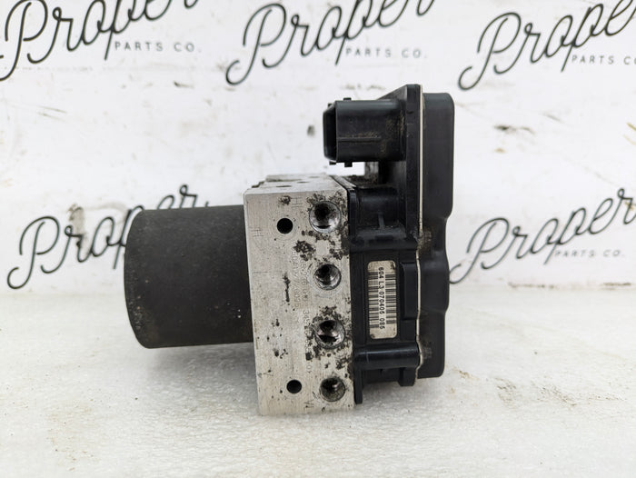 BMW E61 530xi Abs Anti Lock Brake Pump 6772449