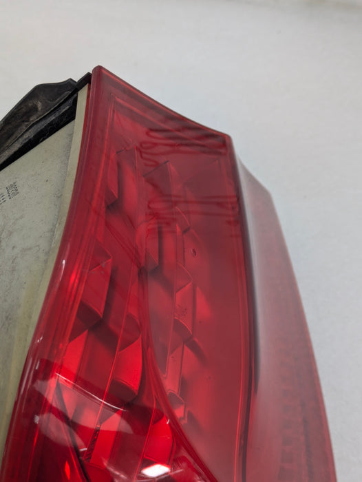 BMW E90 335xi 328xi 325xi 323i LCI Left/Driver Side Rear Outer Tail Light 7289429 *NOTE*