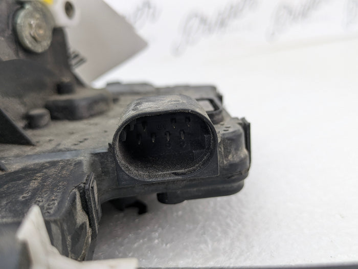 BMW E46 330i 328i 325i 323i Sedan/Wagon Right Front Door Lock Actuator & Handle Carrier