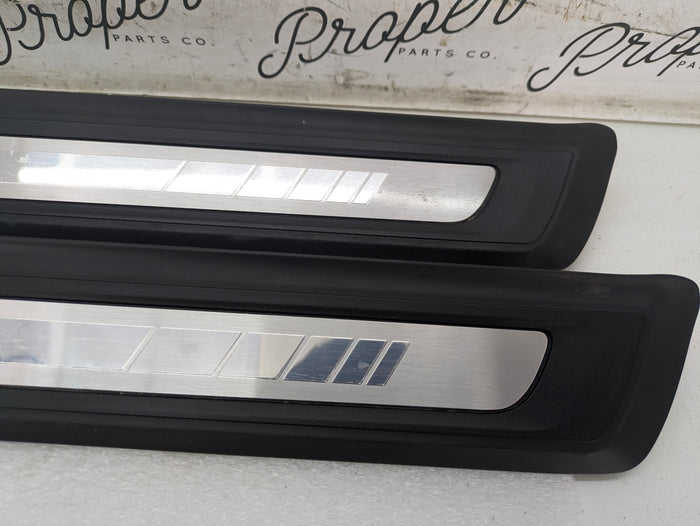 BMW G22 430ix 440ix M Sport Left/Right Driver/Passenger Door Sill Trim Set Pair 8077315 *DAMAGED*