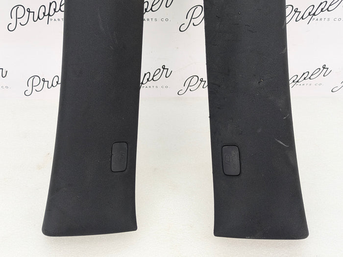 2021 Volvo V60 T6 R-Design Left & Right Black A Pillar Trim Set 31479191/31479193