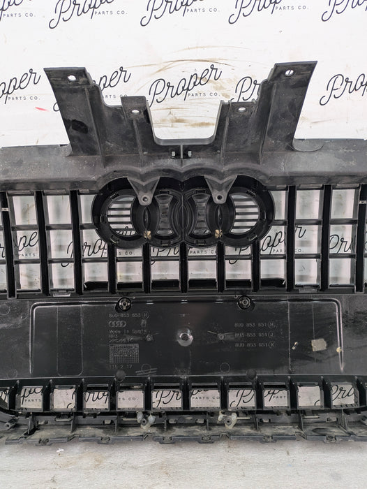 2015 Audi 8U Q3 Front Center Bumper Grille 8U0853653 *DAMAGED*