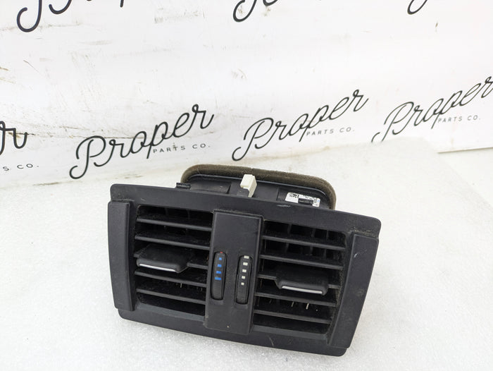 BMW F22 F23 228xi M235xi 230xi M240xi Center Console Rear Air Vent 9207330/9265350