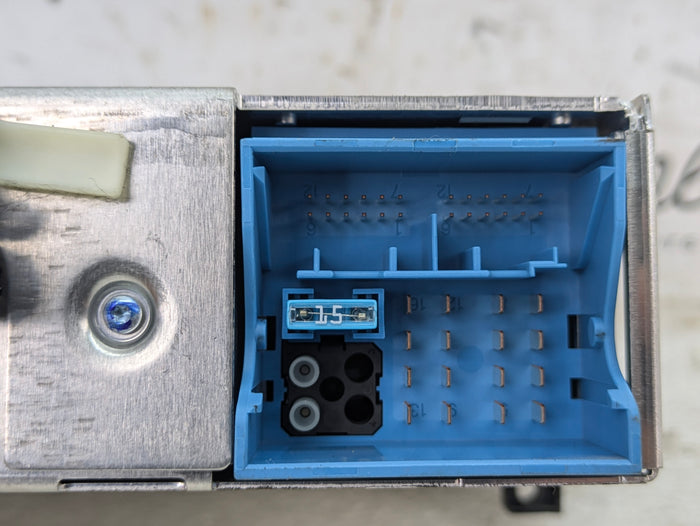 BMW E90 E91 E92 E93 335xi 330xi 328xi 325xi 323i Professional Headunit/Radio/CD Player 9258179