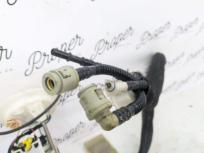 BMW E60 E61 M5/E63 E64 M6 Fuel Pump W/Level Sensor Right 2282690/2282689