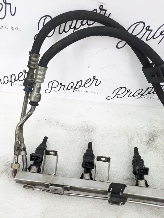 BMW E46 328ci 323ci M52 Fuel Rail Injector Tube & Fuel Injectors 1433024/1427240