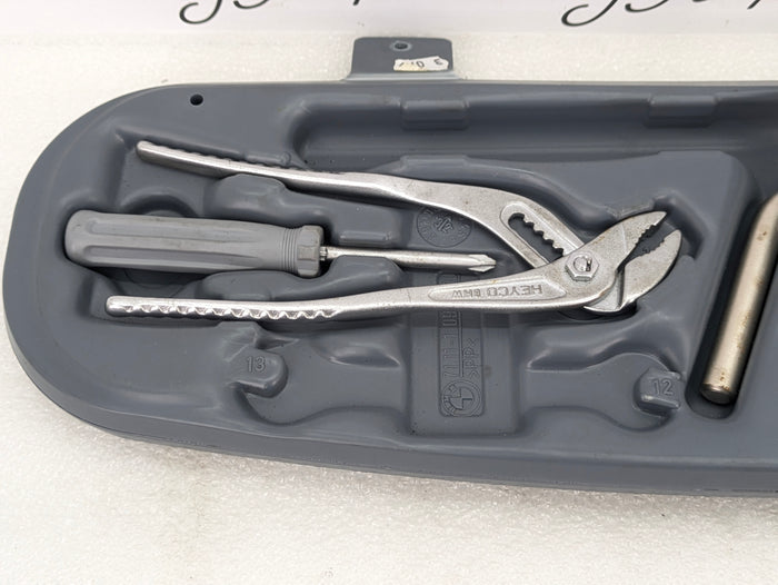 BMW E46 M3 330ci 328ci 325ci 323ci 320i Coupe/Sedan Trunk Emergency Tool Kit 1094910