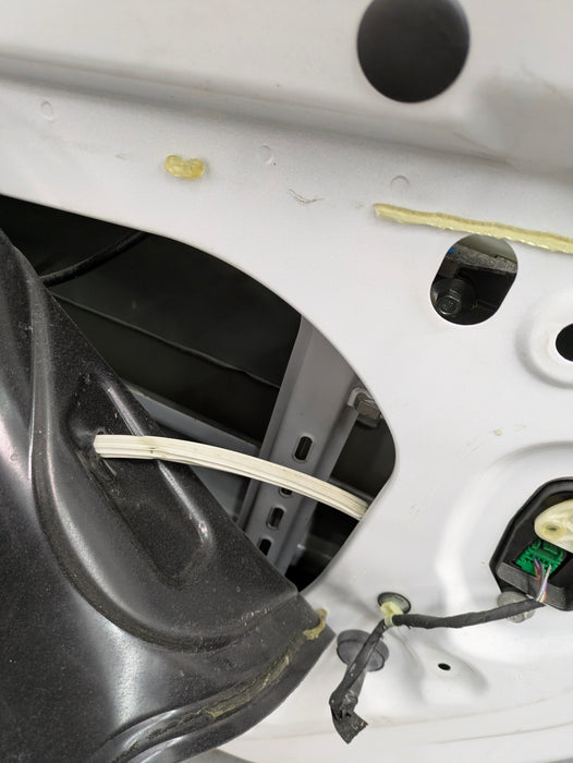 2018 Chevrolet 6th Gen Camaro 2SS Right/Passenger Side Door Assembly Summit White (GAZ)