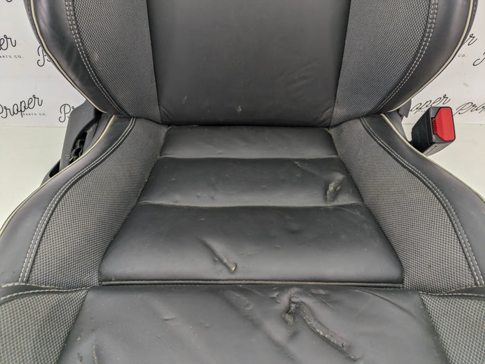 2021 Volvo V60 T6 R-Design Front Right/Passenger Side Black Leather Heated Seat *DAMAGED*