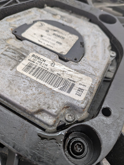 BMW E90 E92 E93 335i 335xi N54 Engine Radiator Fan & Motor 7561712 *DAMAGED*