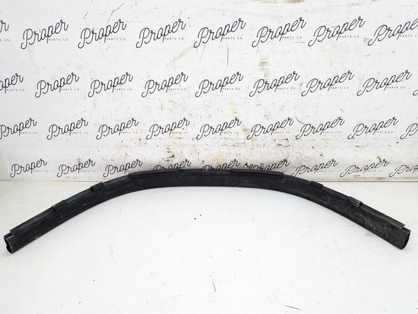BMW G22 G23 G20 G26 430ix 330ix 330ex Rearward Engine Bay Hood Rubber Weather Seal Gasket 7419380