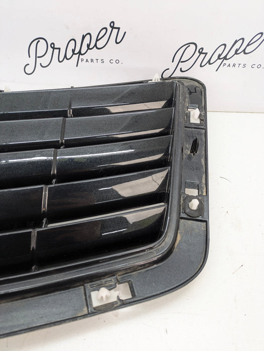 Chevrolet C7 Corvette Stingray Hood Vent Grille Scoop & Bracket 23443955/23405578 *DAMAGED*