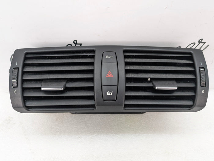 BMW E82 E88 135i 128i Center Dashboard Air Vent W/Hazard Light Switch 7059189
