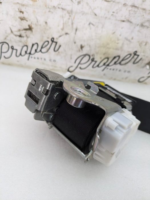 BMW F32 430xi 435xi 440xi 428xi F82 M4 Right/Passenger Side Front Seatbelt 7284486