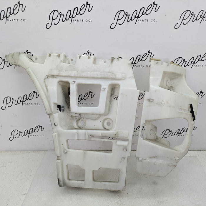 BMW E88 135i M Sport Rear Left/Driver Side Bumper Bracket Guide/Support 8045507