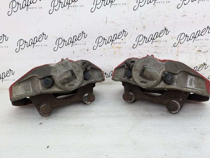 BMW E92 E93 E90 335xi 335i Front Brake Calipers 34116773201/34116773202