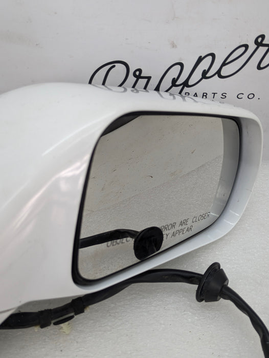 Chevrolet C7 Corvette Stingray Right/Passenger Side View Mirror Assembly Arctic White (G8G) 22939304 *DAMAGED*