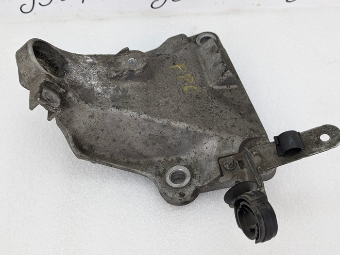 BMW E90 E91 E92 E93 335xi 330xi 328xi 325xi AWD N52 N54 N55 Engine Left Engine Mount Support Bracket 6770049