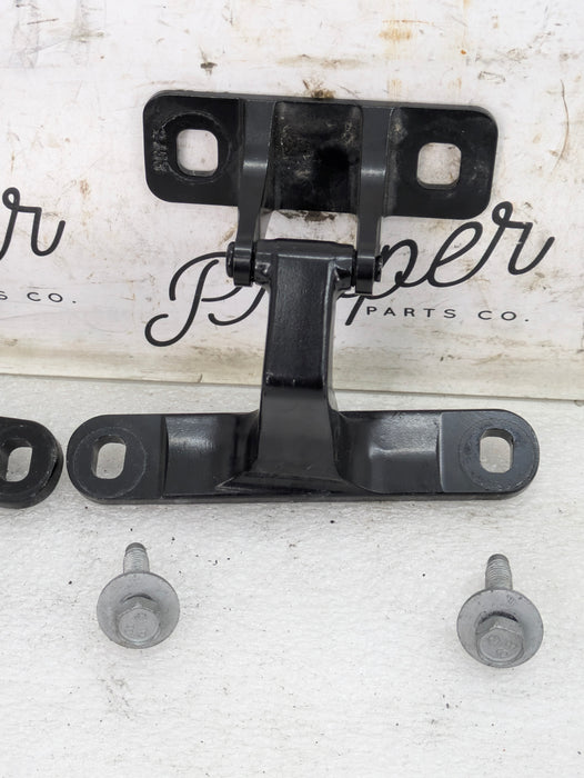 Chevrolet C7 Corvette Stingray Z51 Rear Left & Right Hatch Trunk Lid Hinge Set 23187759/23187760