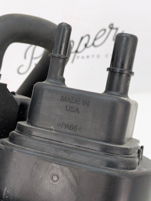 Chevrolet C7 Corvette Stingray Fuel Vapor Evap Charcoal Canister W/Wiring 22845506/20958878