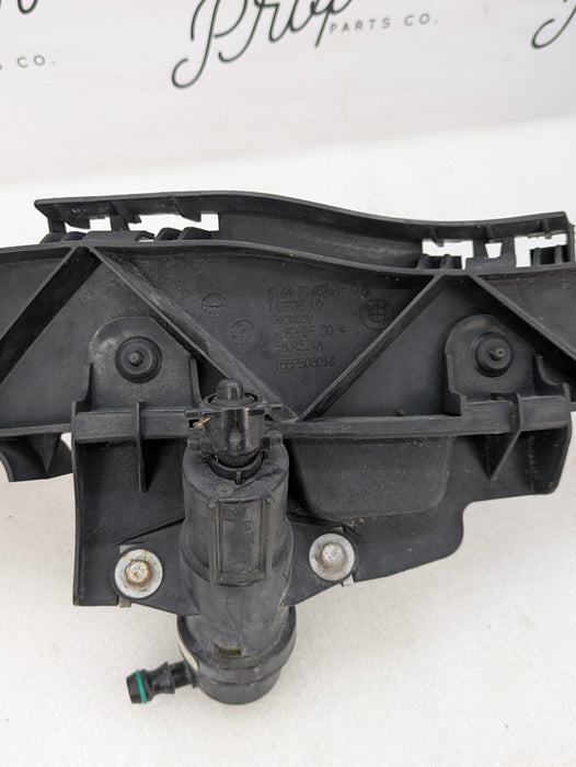 BMW E82 E88 135i 128i Left/Driver Side Headlight Bracket 7148761 *Damaged*