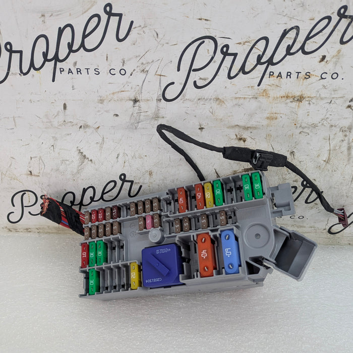 BMW G22 G23 G20 G26 430ix 330ix 330ex Front Engine Bay Power Distribution Fuse Box Panel Junction 6807487