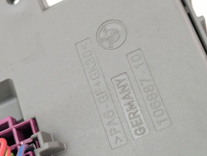 BMW E92 E93 E90 E91 3 Series Front Power Distribution Fuse Box 9119444