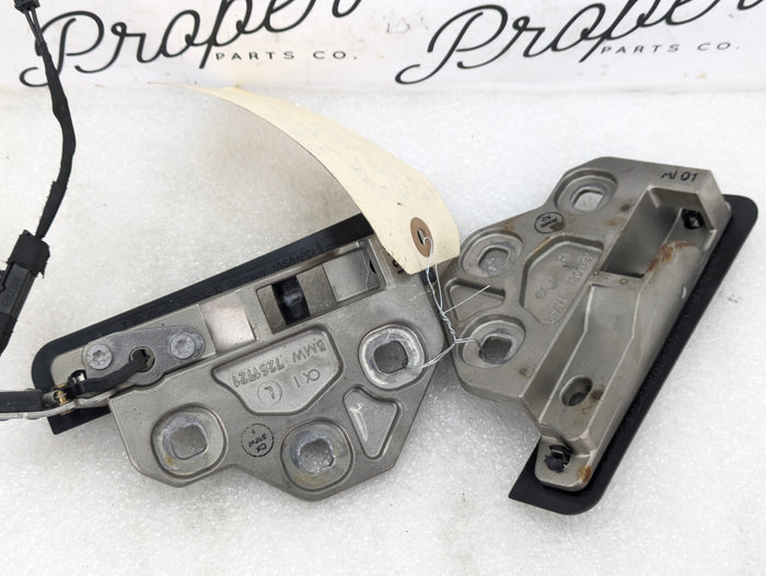 BMW E93 335is 335xi 335i 328xi 328i M3 Convertible Roof Latch Left/Right Base Plates 7261721/7261722