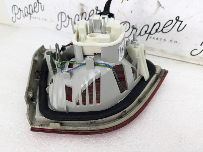 BMW E90 E91  335xi Passenger Rear Inner Tail Light LCI 7289428