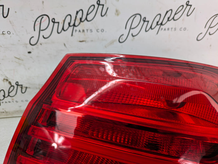 BMW F36 F32 F33 435xi 428xi 440xi 430xi Pre-LCI Right/Passenger Side Outer Tail Light 7296100 *NOTE*