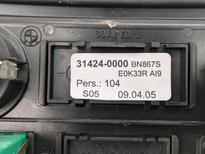 BMW E60 E61 530xi M5 550xi 540xi Rear Heated Seats Button & 12V Lighter Plugs 7034100