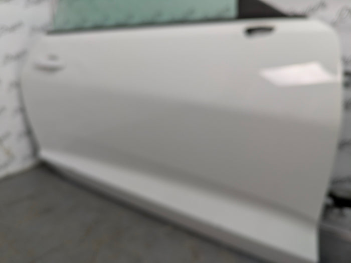 2018 Chevrolet 6th Gen Camaro 2SS Right/Passenger Side Door Assembly Summit White (GAZ)