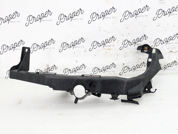 BMW E90 E91 325xi 335xi 330xi 328xi 323i Pre-LCI Left/Driver Side Headlight Mounting Bracket 7116707