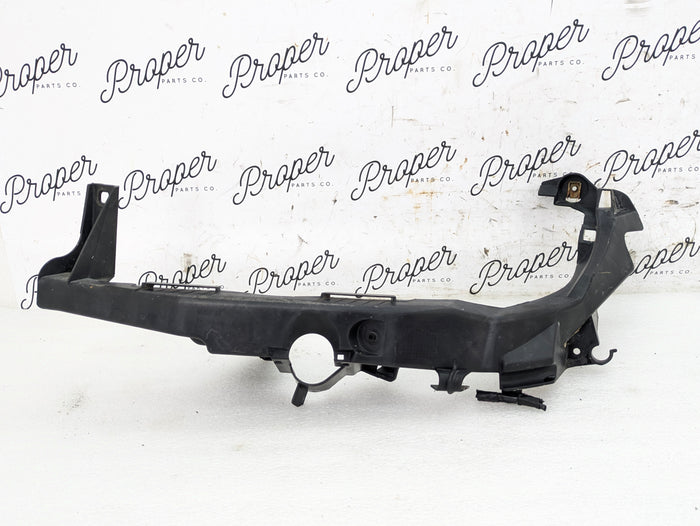 BMW E90 E91 325xi 335xi 330xi 328xi 323i Pre-LCI Left/Driver Side Headlight Mounting Bracket 7116707