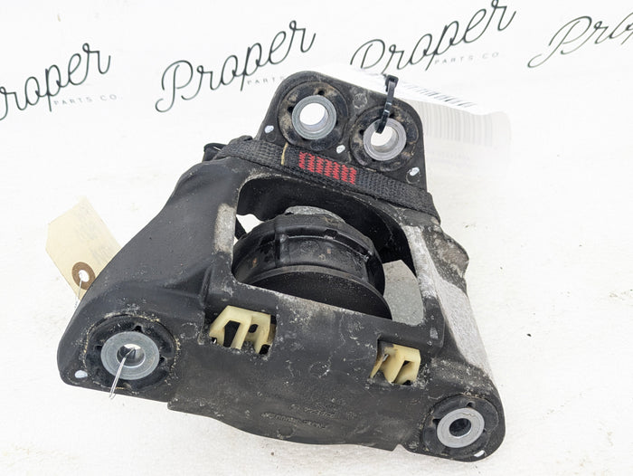 2021 Volvo V60 T6 R-Design Right/Passenger Side Engine Motor Mount 32137494