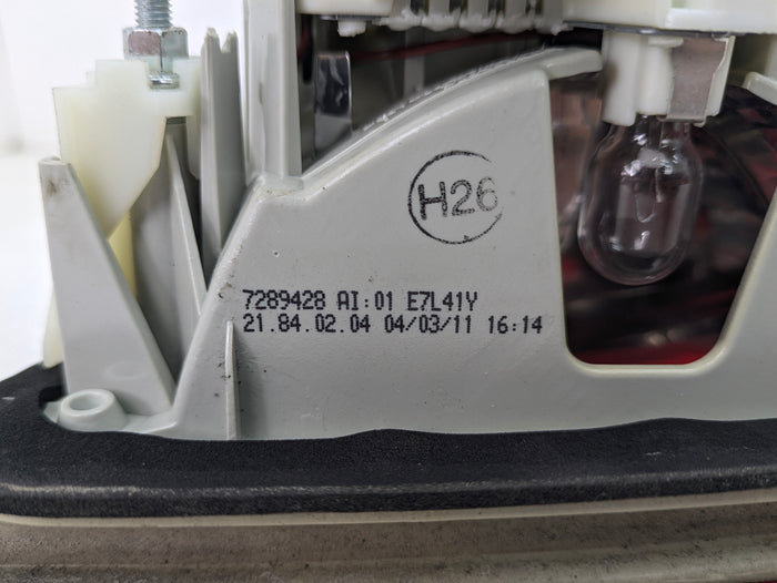 BMW E90 E91  335xi Passenger Rear Inner Tail Light LCI 7289428