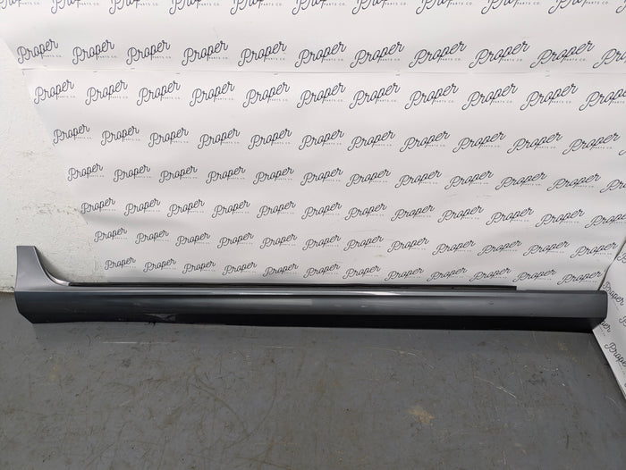2021 Volvo V60 T6 R-Design Right/Passenger Side Skirt Osmium Gray Metallic (714) 31448912