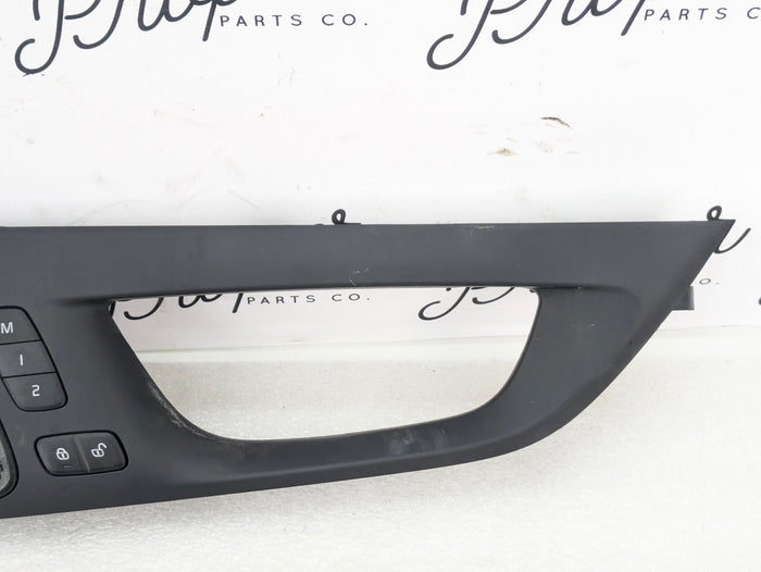 2021 Volvo V60 T6 R-Design Front Right Door Handle Trim & Seat Memory Switch 31490203/31489631