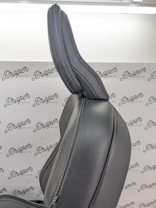 2021 Volvo V60 T6 R-Design Front Right/Passenger Side Black Leather Heated Seat *DAMAGED*