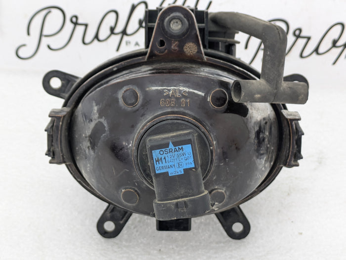 BMW E46 330i 328i 325i 323i Sedan/Wagon Front Left Bumper Fog Light 6911007