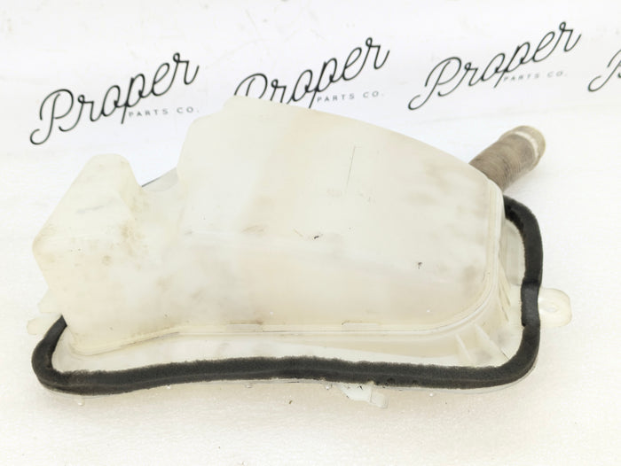 BMW E46 330i 325i 323i Wagon Rear Hatch Windshield Washer Cleaning Container Reservoir & Pump 8374557/8362154