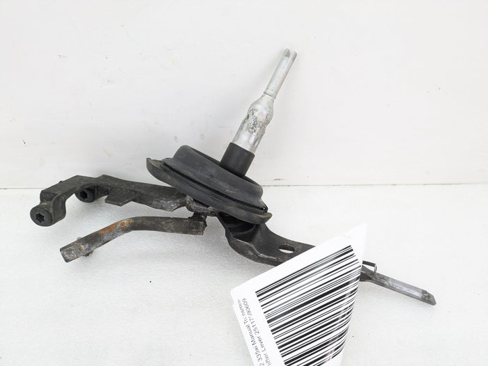 BMW E82 E88 E90 E91 E92 E93 335xi Manual Transmission Shifter Arm Lever Selector Rod Carrier 25117590609