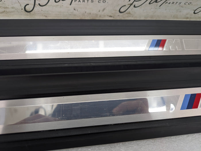 BMW G22 430ix 440ix M Sport Left/Right Driver/Passenger Door Sill Trim Set Pair 8077315 *DAMAGED*