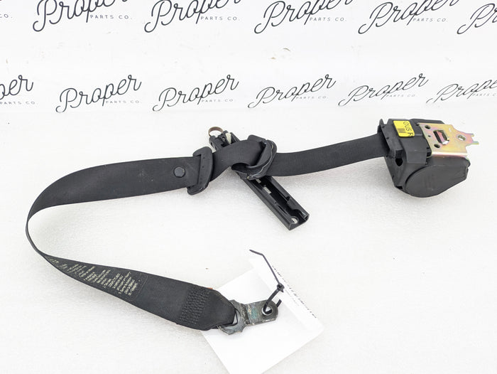 BMW E46 330i 328i 325i 325i Sedan/Wagon Front Right Seat Belt & Force Limiter 8201012