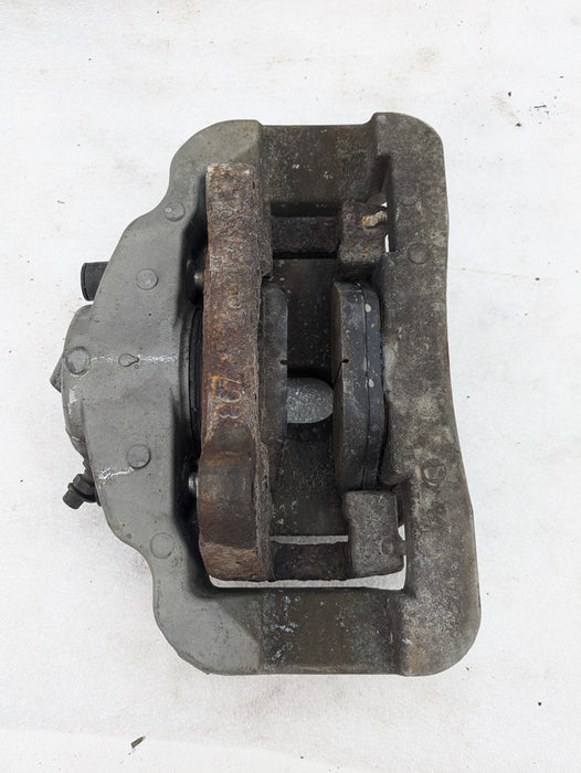 BMW E90 E91 E92 E93 335xi Front Calipers Set Pair