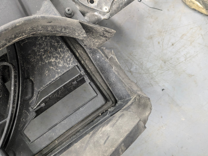 E46 330Ci 328Ci 323Ci 325Ci Front Radiator Support Shroud Panel & Air Conditioning A/C Pusher Fan 51717111691  *Damage*